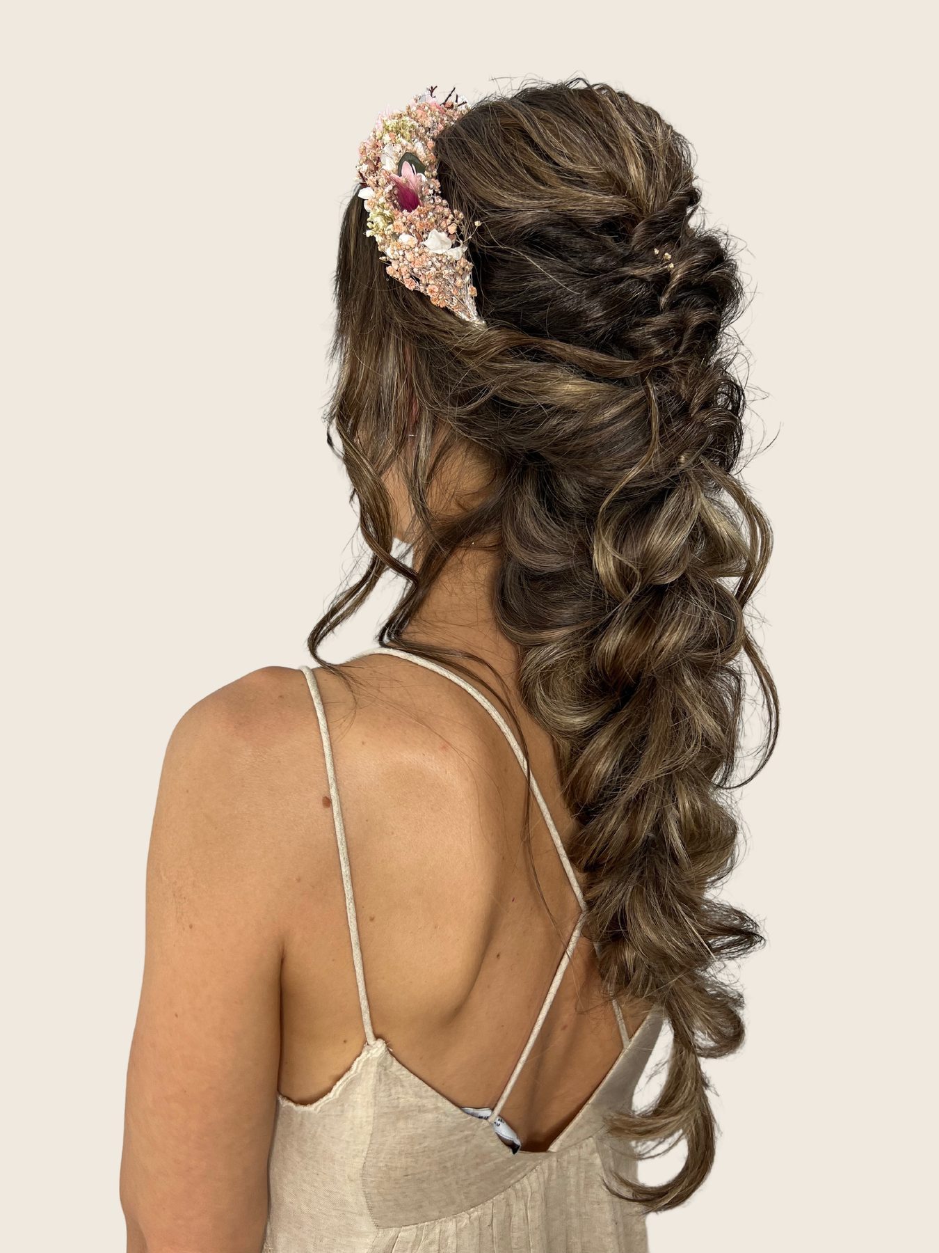 Castaño iluminado con ondas